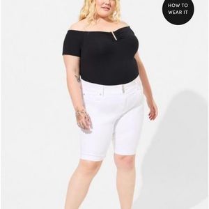 Torrid Size 2 Black Foxy U-Bar Off Shoulder Short Sleeve Top NWT